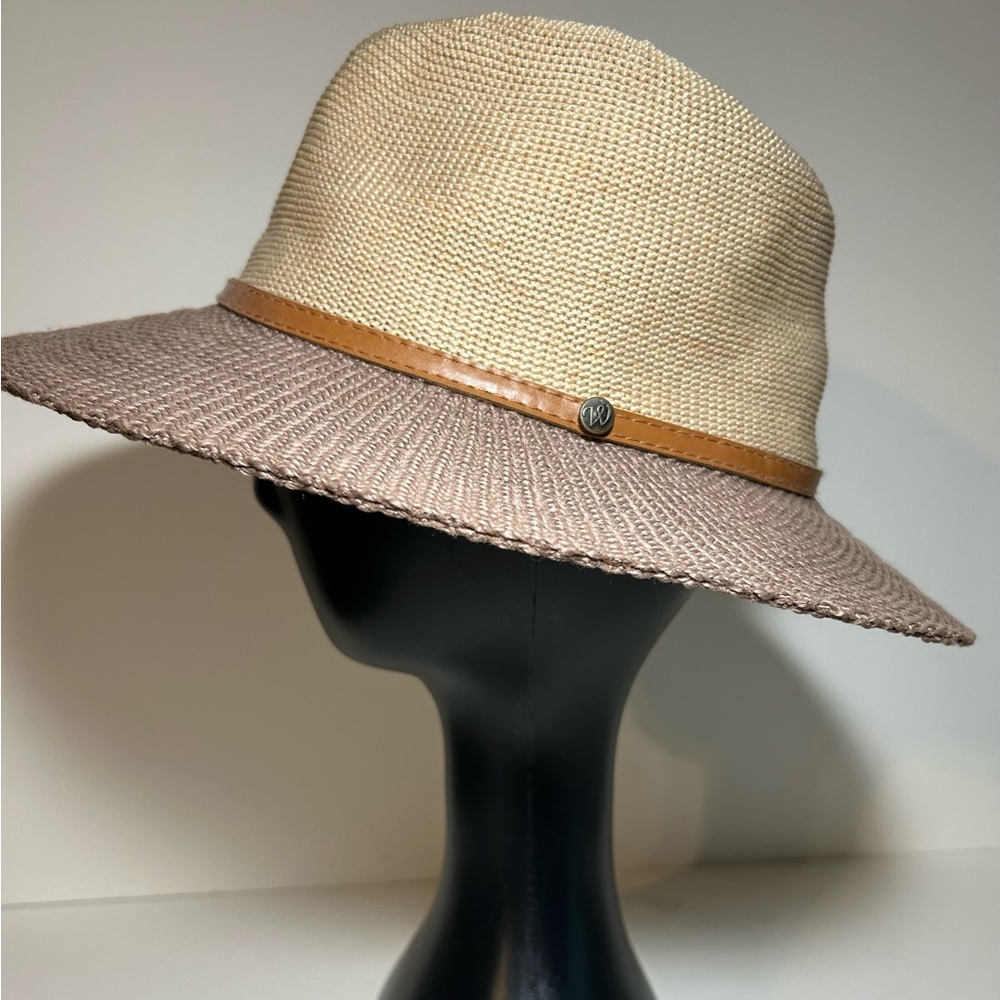 New Ladies Sun Hat with UV protection.Travel-Friendly. Water resistant